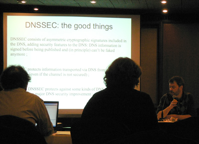 DNSSECに関する話題も